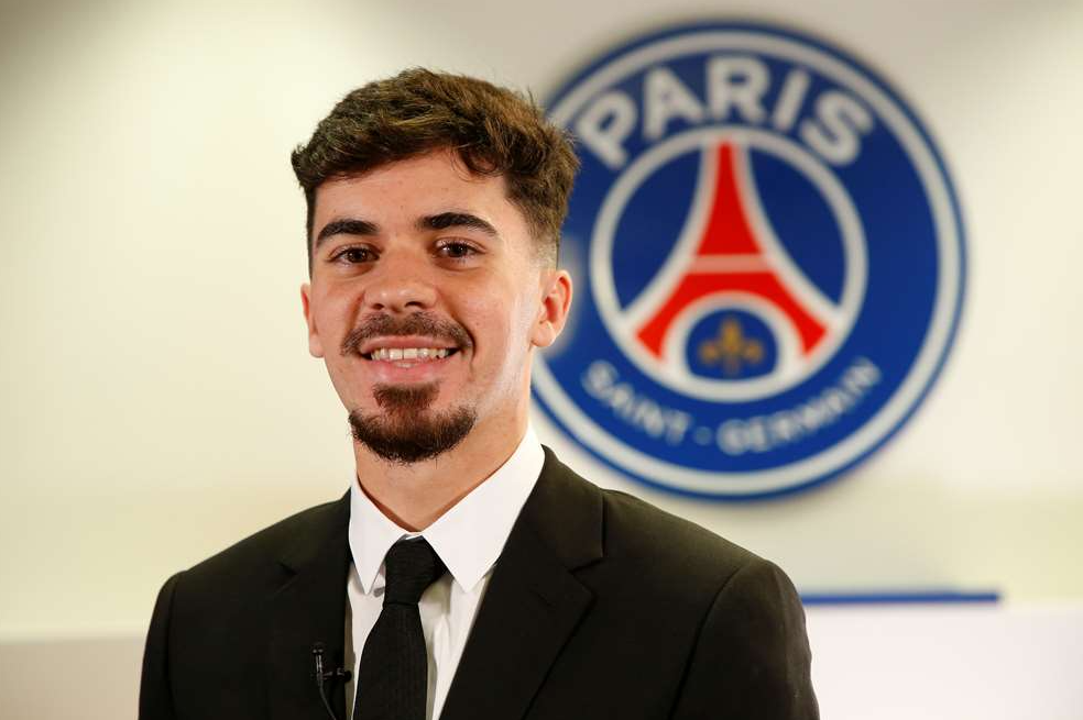 Liverpool e Real Madrid mostram interesse em Vitinha, do Porto