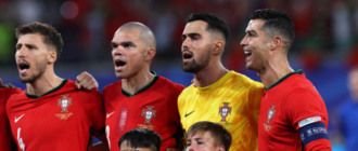 O meio-campista do PSG Vitinha falou sobre a atuação de Safonov na partida contra o Toulouse